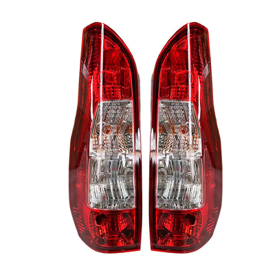 Mettez à niveau votre Foton Gratour Minibus V3 avec l'assemblage de combinaison arrière 12V C3372010010A0
