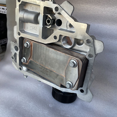 Efficacement conçu 4990291 5567551 moteur diesel refroidisseur d'huile pour moteur Cummins 3.8