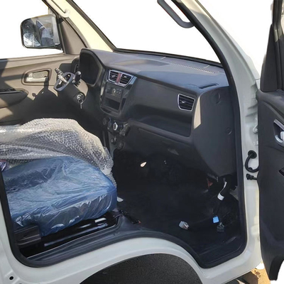 Accessoires automobiles pour les camions Foton Times Xiangling M1 M2 Assemblage de cabine Cabine de conduite